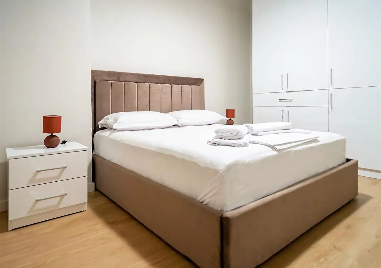 Home Inn Apartment Near City Center Tirana